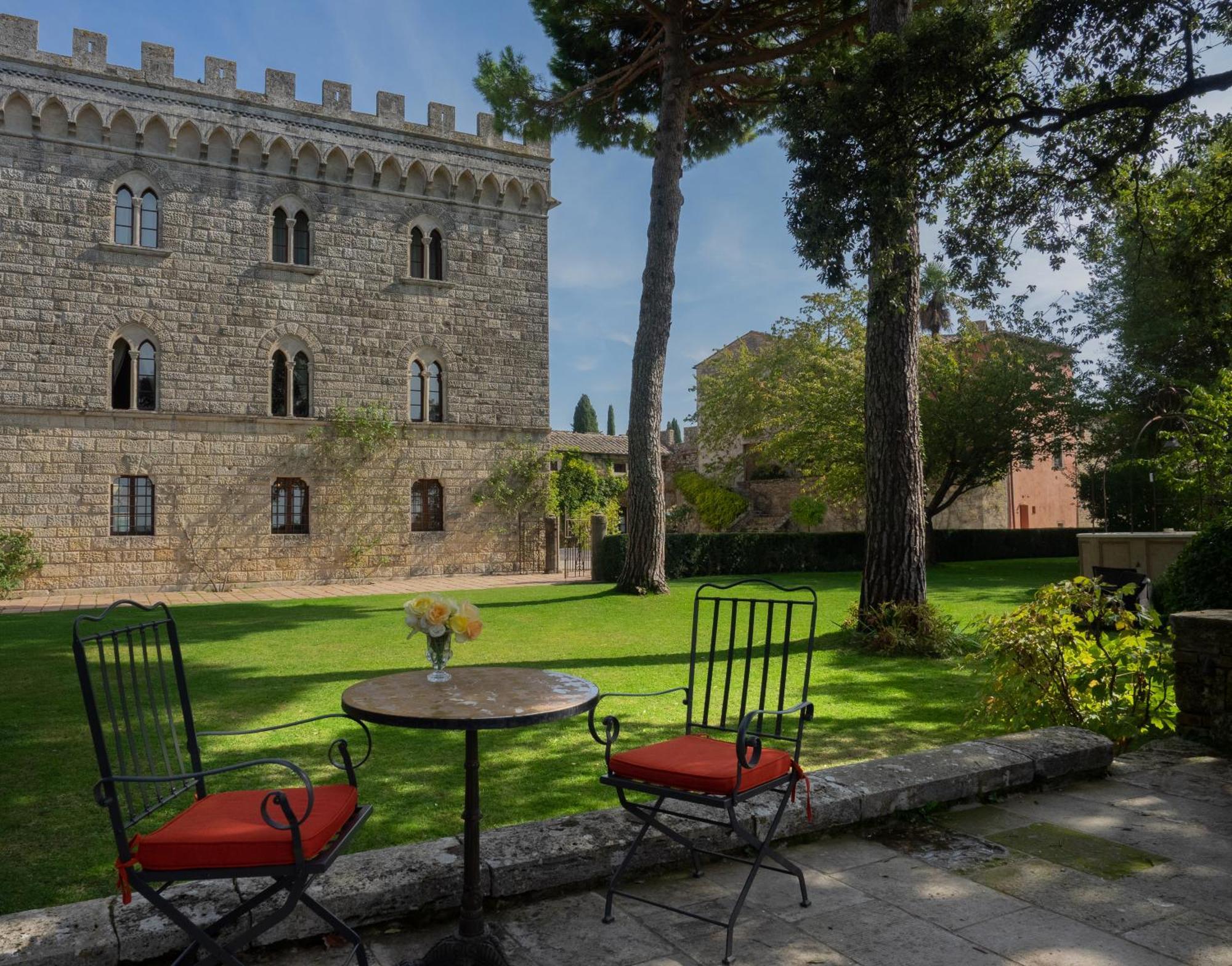 Borgo Pignano Tuscany Exterior foto