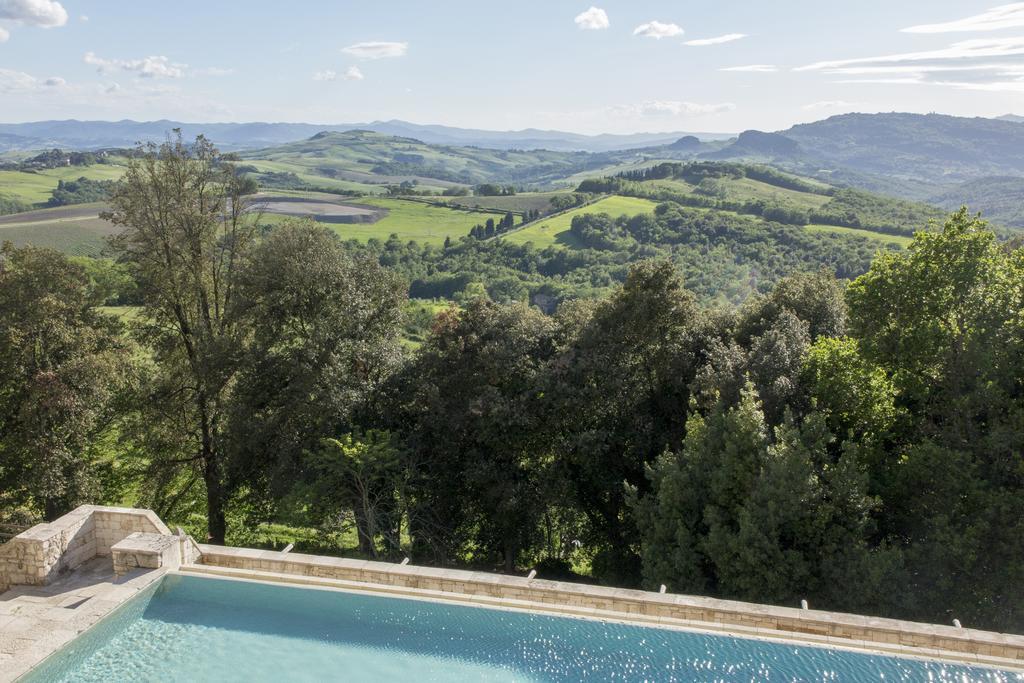 Borgo Pignano Tuscany Exterior foto